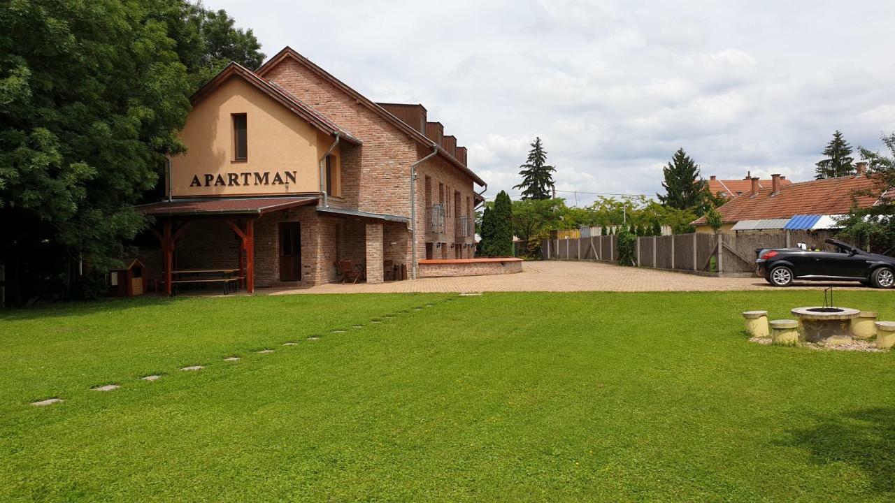 Gyulai-Fuerdo-Apartman Ii. Exterior photo